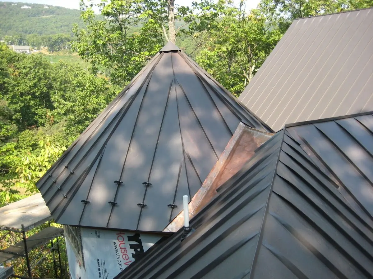 Professional Roof Tarp Installation by Craftsman Roofing in Las Lomas